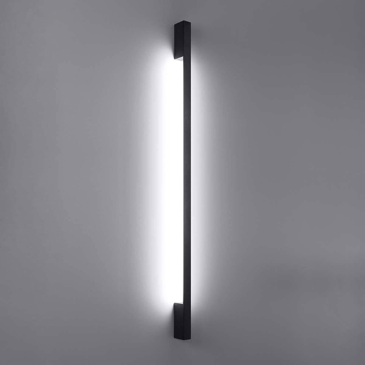 Wandlamp SAPPO L zwart 4000K