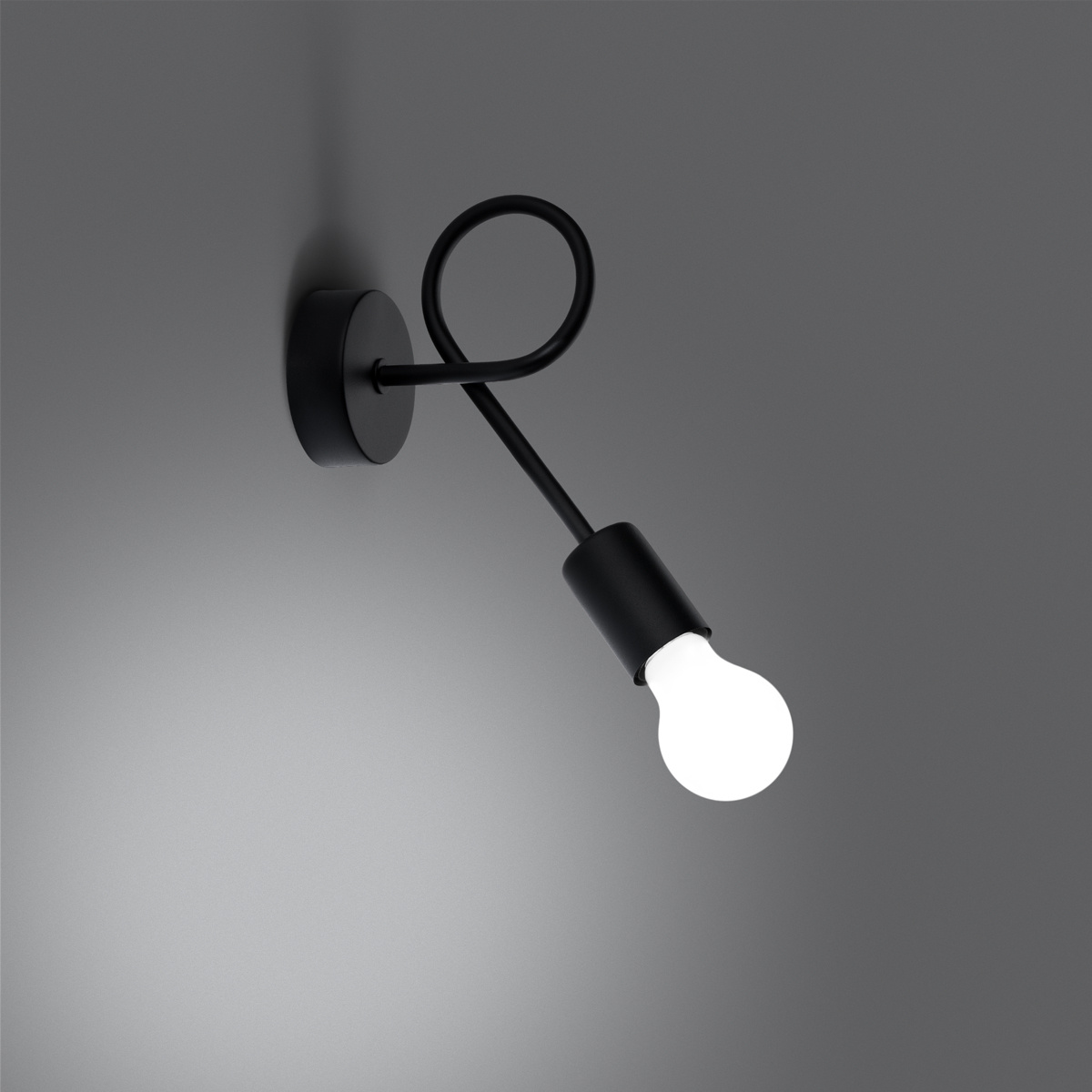 Wandlamp LEVAR zwart