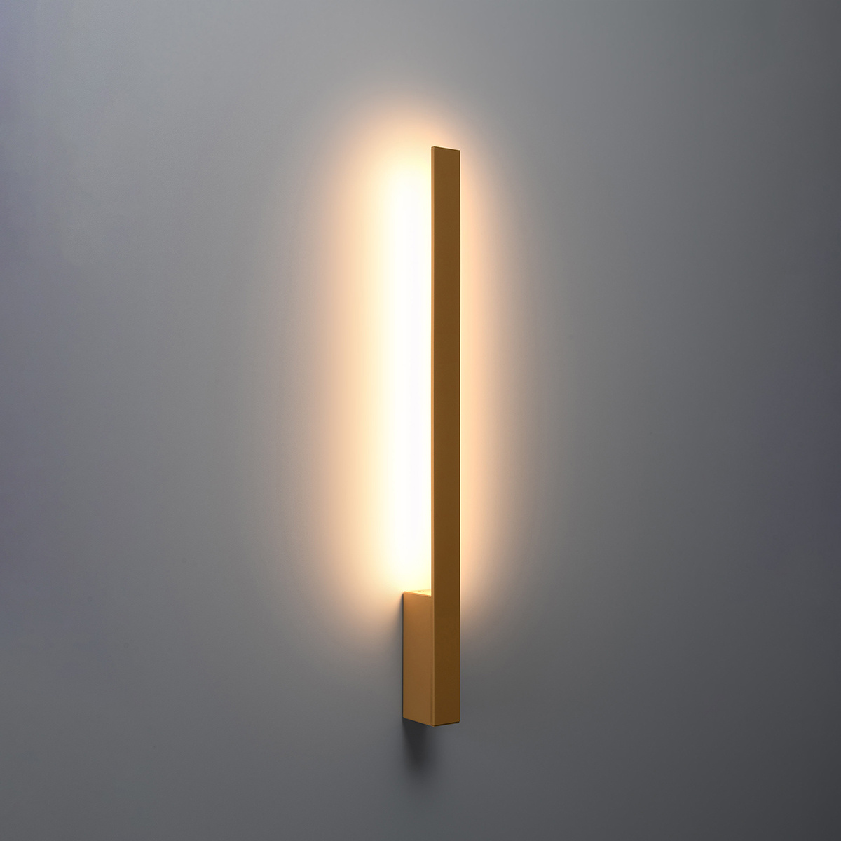 Wandlamp LAHTI M golden 3000K